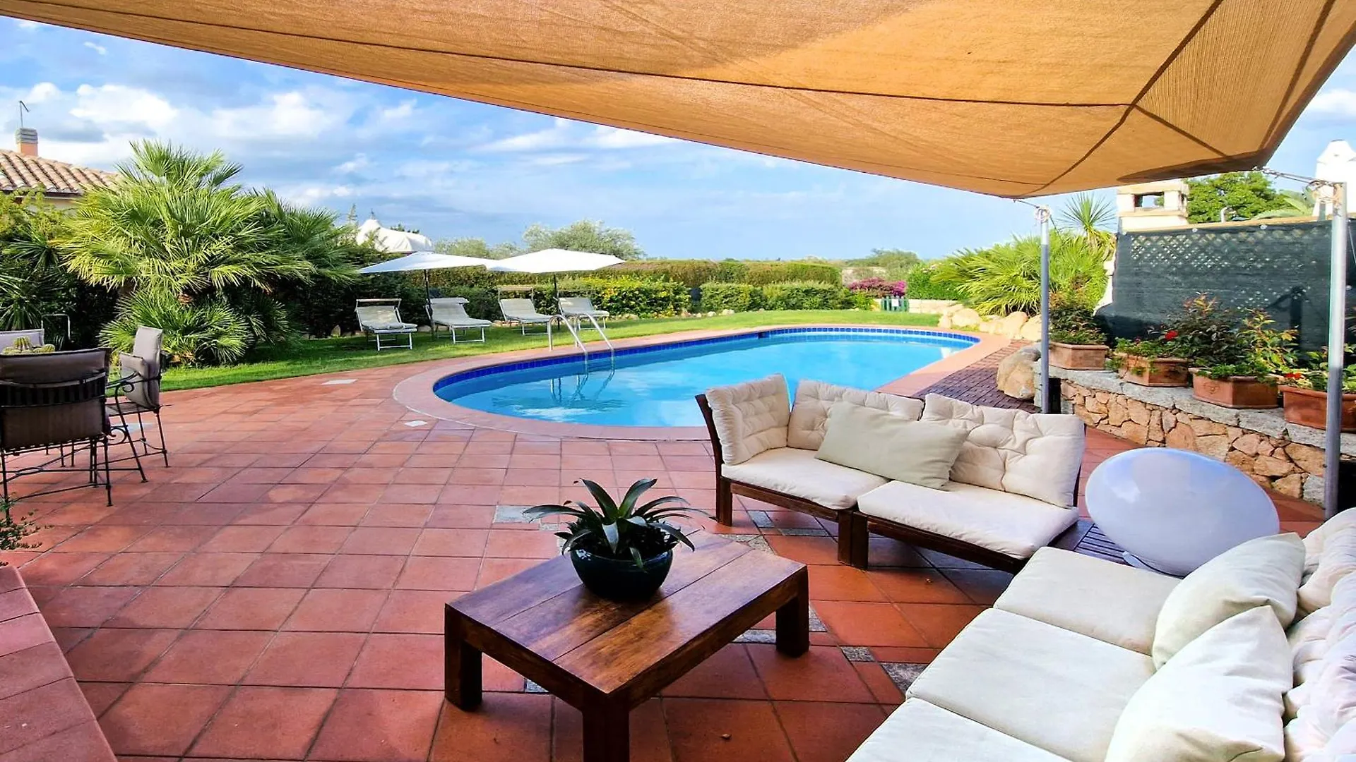 Oasi Colombina, Private Pool Vila Is Molas Villa
