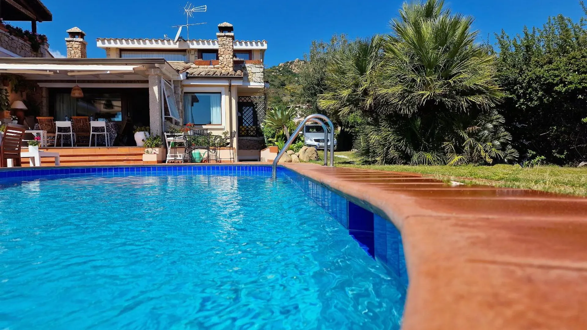 Oasi Colombina, Private Pool Vila Is Molas Villa