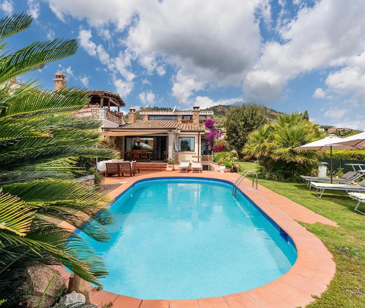 Villa Oasi Colombina, Private Pool Vila Is Molas