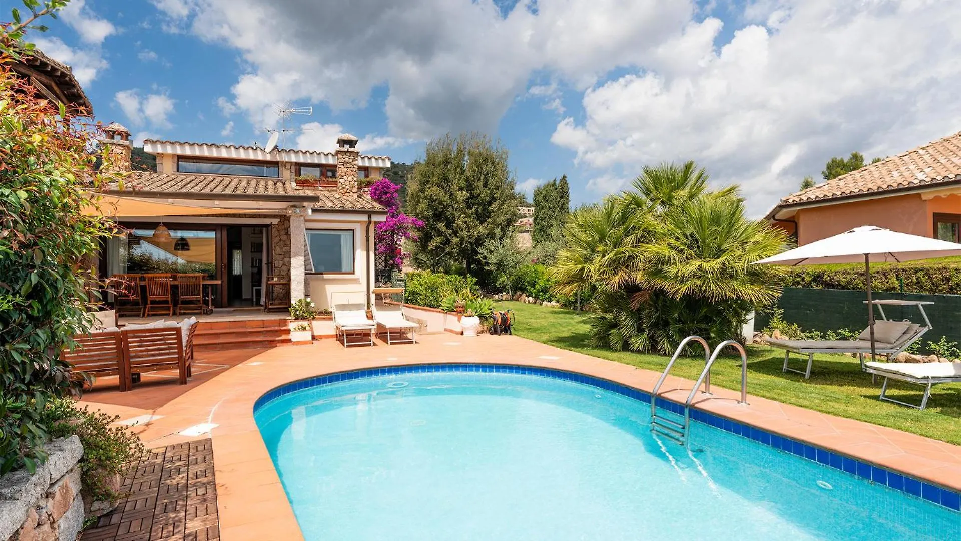 Villa Oasi Colombina, Private Pool Vila Is Molas Itália
